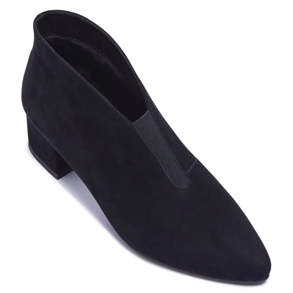 Blenniee Black Suede Ankle Boots