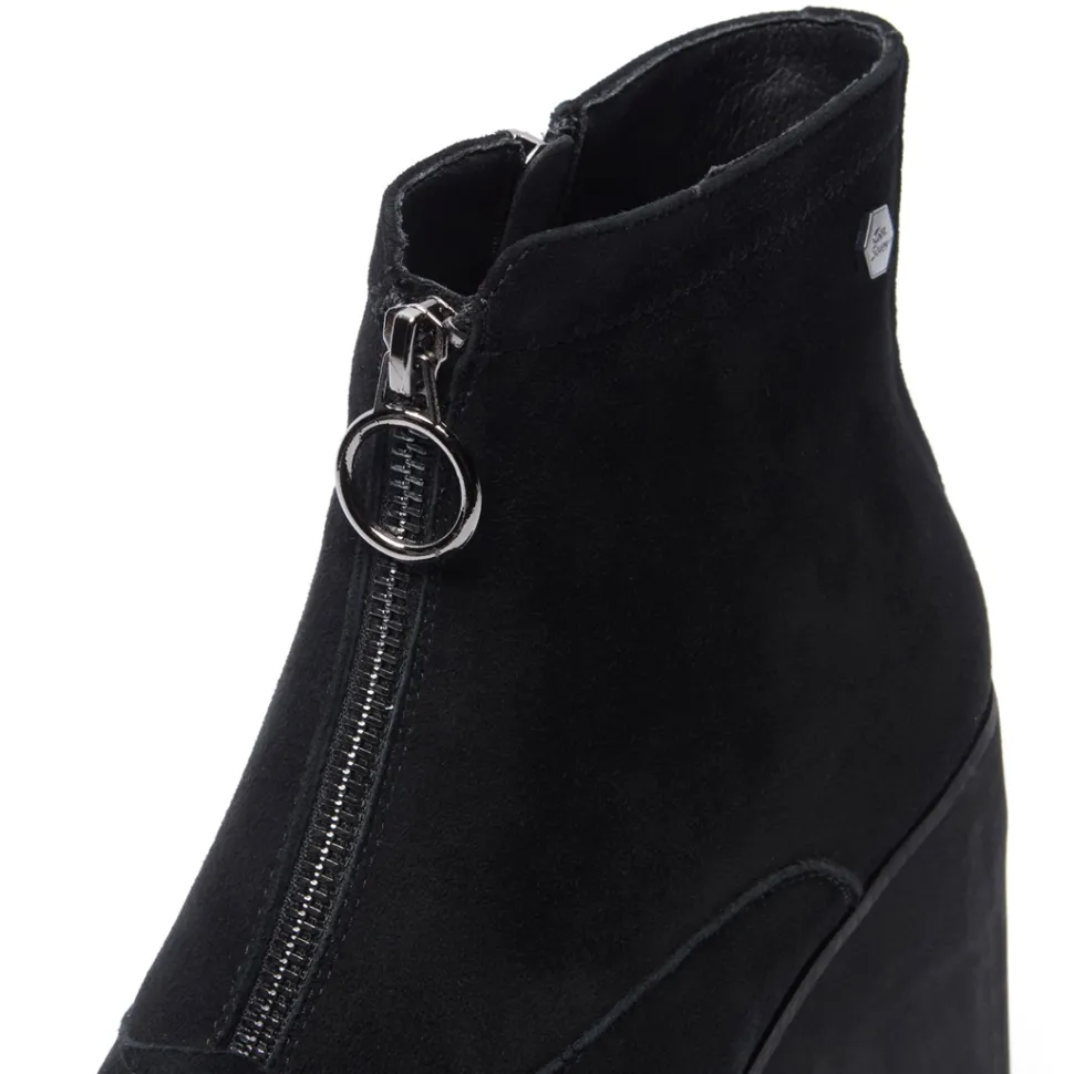 Koliana Black Suede Ankle Boots