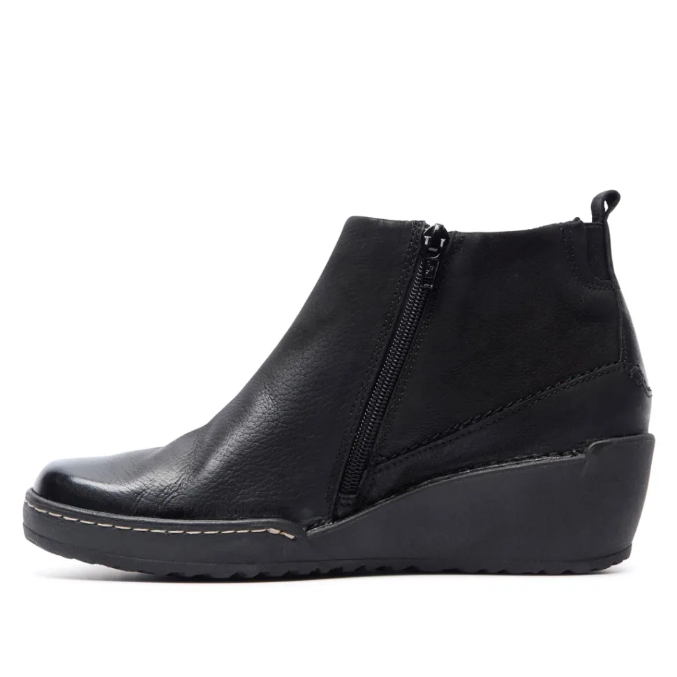 MAEVE BLACK LEATHER ANKLE BOOTS