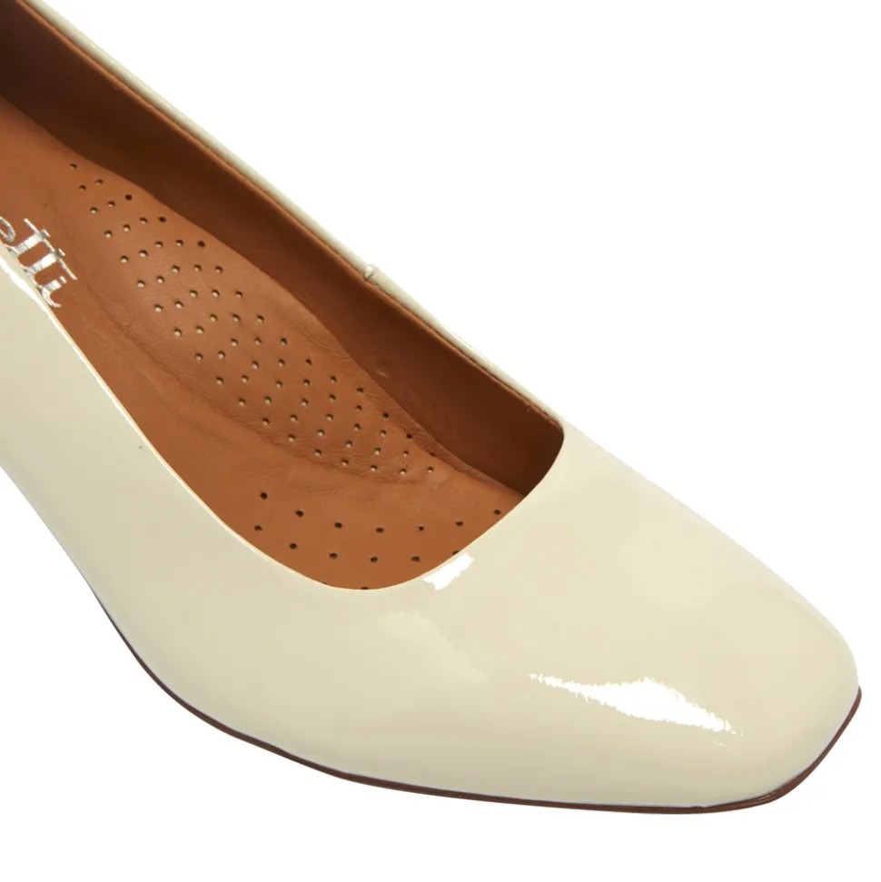 Medola Off White Patent Leather Courts
