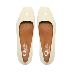 Medola Off White Patent Leather Courts