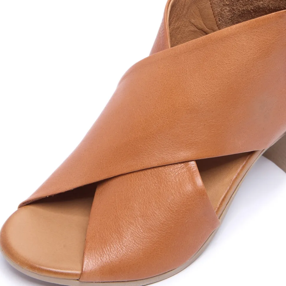 Piacere Tan Leather Crossover Sandals