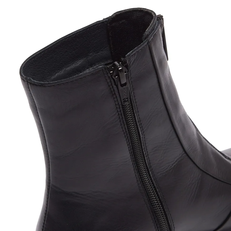 Sanica Black Leather Ankle Boots