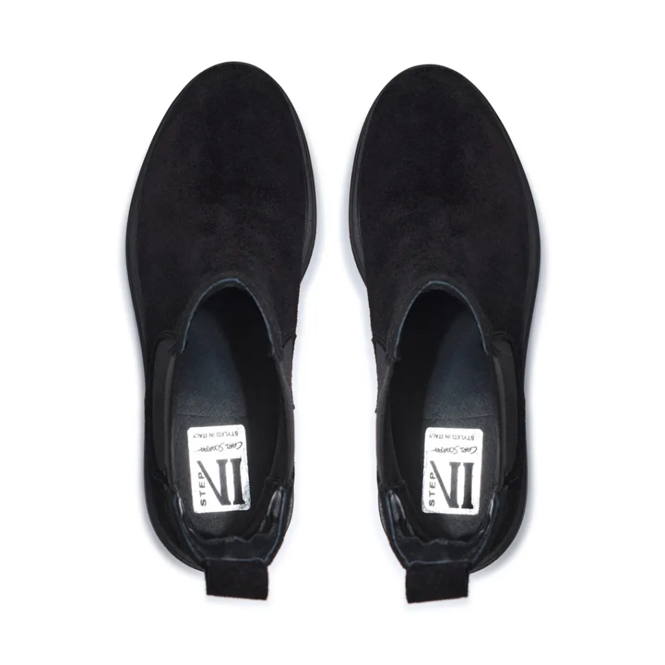 Selessia Black Suede Ankle Boots