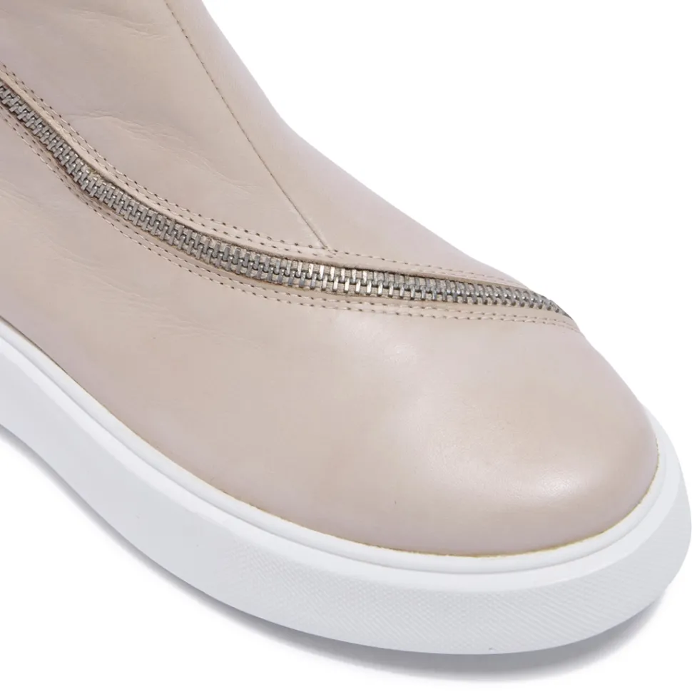 Serpa Beige Leather Trainers