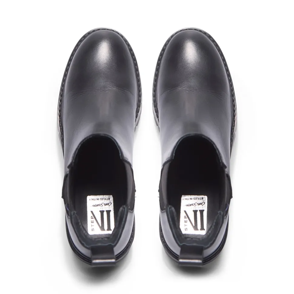 Solette Black Leather Chelsea Boots