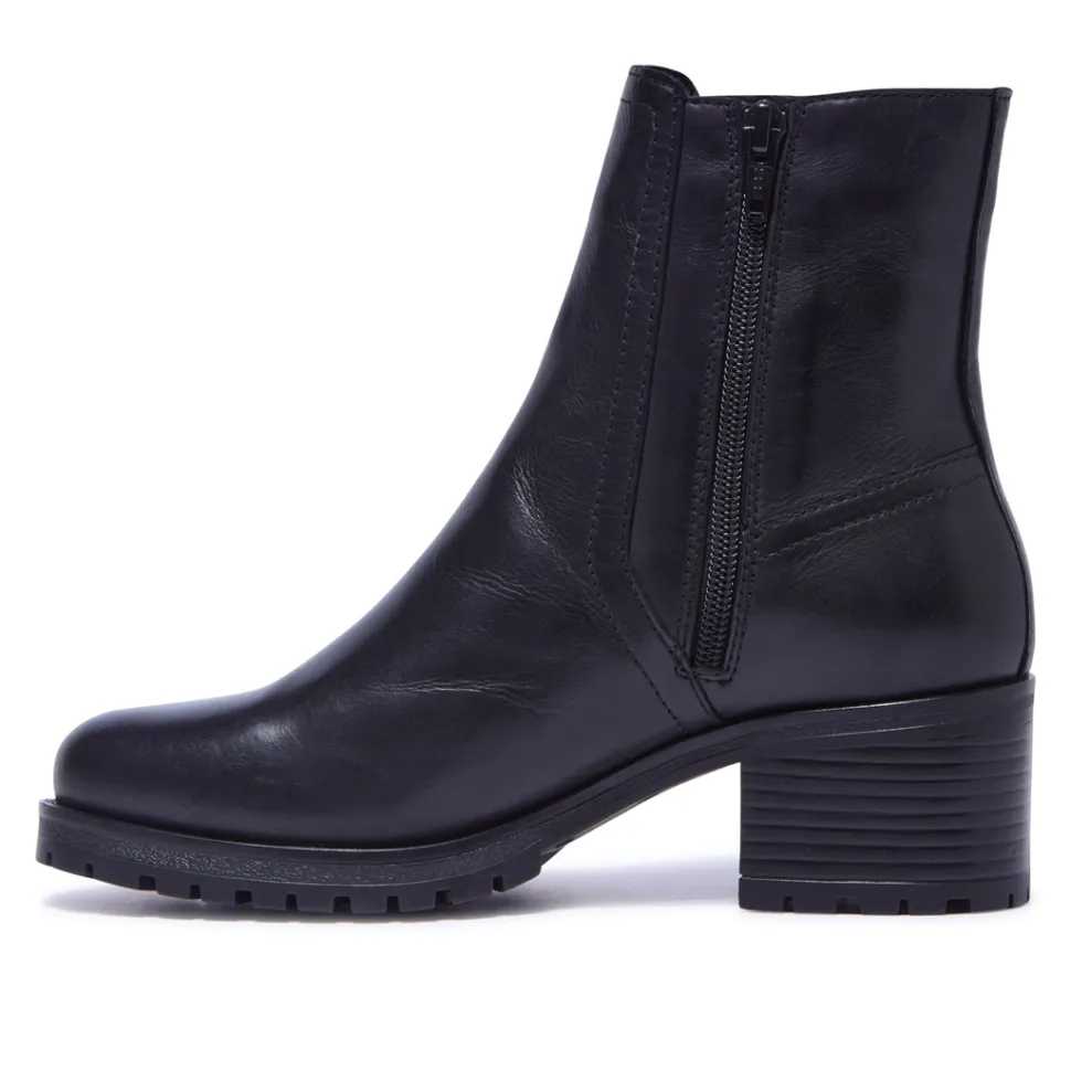 Trepani Black Leather Ankle Boots